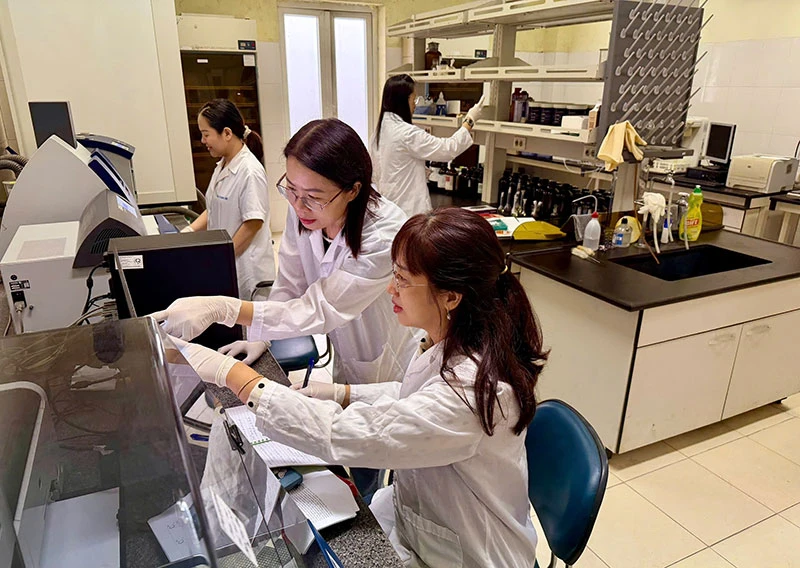 Chủ trương của Bộ Chính trị và Đảng ủy Công an Trung ương: Đặt nền móng cho sự đột phá phát triển Khoa học công nghệ và Công nghiệp an ninh (bài 1) Chủ trương của Bộ Chính trị và Đảng ủy Công an Trung ương: Đặt nền móng cho sự đột phá phát triển Khoa học công nghệ và Công nghiệp an ninh (bài 1)