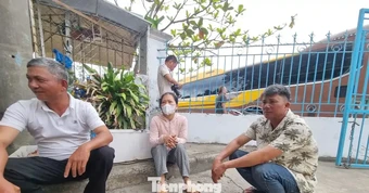 Chuẩn bị hương đèn khấn tìm con trôi giữa biển, người cha 'đứng tim' khi nghe con từ cõi chết trở về