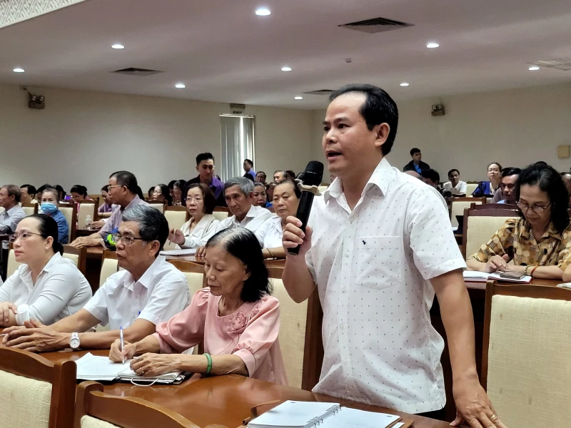 Chuyển đổi số là xu thế tất yếu, nếu không thực hiện sẽ tụt lại phía sau Chuyển đổi số là xu thế tất yếu, nếu không thực hiện sẽ tụt lại phía sau