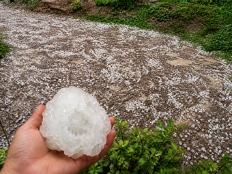 Chuyên gia chỉ rõ dấu hiệu nhận biết khi xảy ra mưa đá