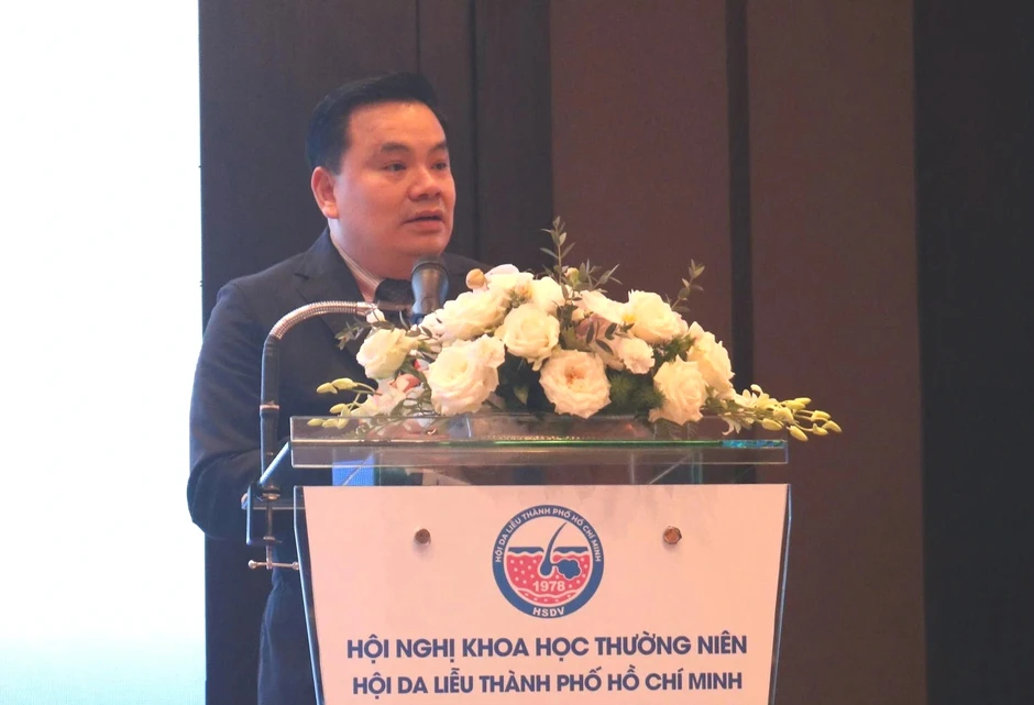 Chuyên gia da liễu cảnh báo 'bẫy' làm đẹp trong kỷ nguyên y học tái tạo Chuyên gia da liễu cảnh báo 'bẫy' làm đẹp trong kỷ nguyên y học tái tạo