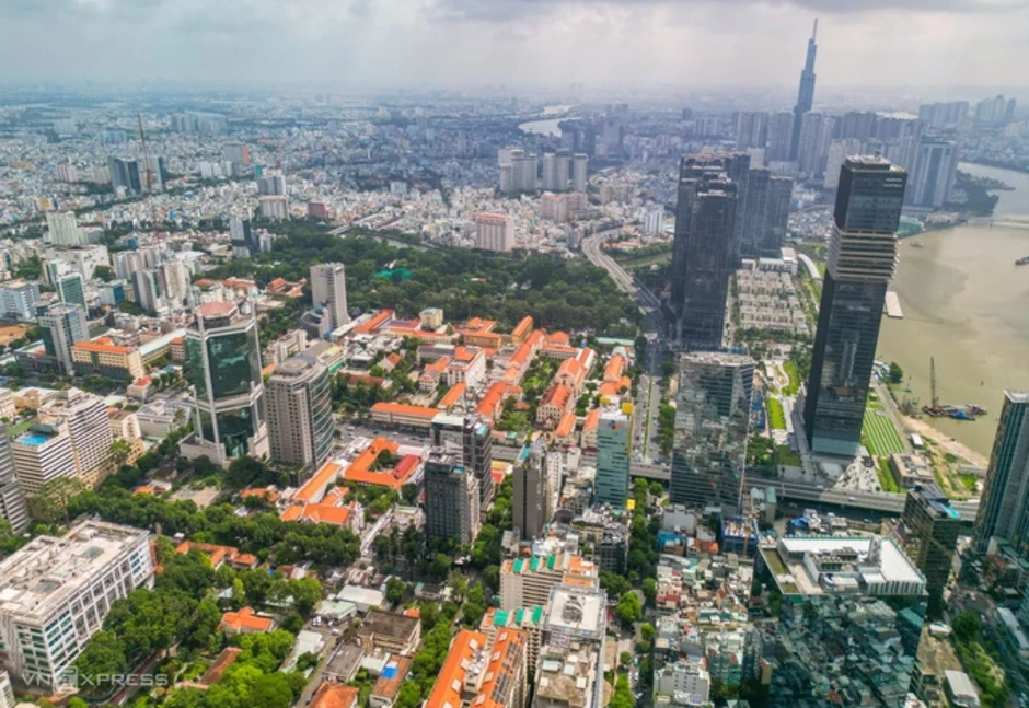 Chuyên gia: Nhà nước đang 'vừa đá bóng vừa thổi còi' khi định giá đất Chuyên gia: Nhà nước đang 'vừa đá bóng vừa thổi còi' khi định giá đất