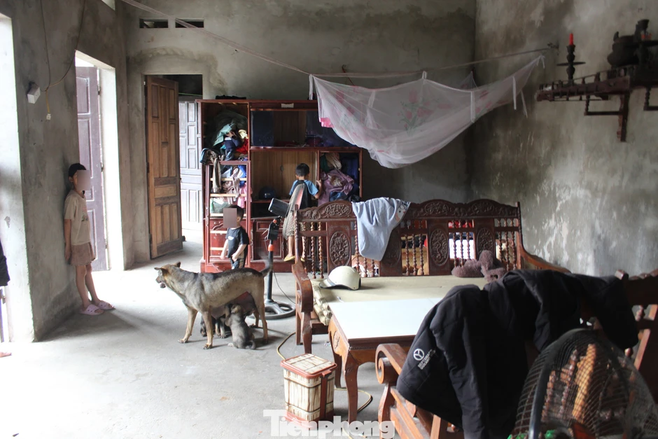Chuyện lạ ở Phú Thọ: Hai đứa trẻ 7 và 11 tuổi không giấy khai sinh, không được đến trường Chuyện lạ ở Phú Thọ: Hai đứa trẻ 7 và 11 tuổi không giấy khai sinh, không được đến trường
