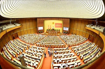 Chuyển mạnh từ phát triển kinh tế biển sang xây dựng quốc gia biển mạnh