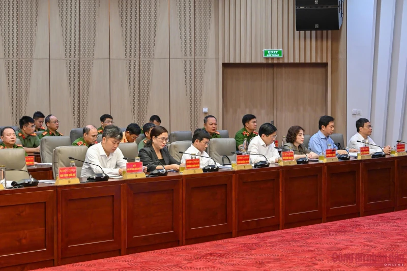 Chuyển mạnh từ xử lý, khắc phục sang quản trị rủi ro, phòng cháy chữa cháy” từ sớm, từ xa Chuyển mạnh từ xử lý, khắc phục sang quản trị rủi ro, phòng cháy chữa cháy” từ sớm, từ xa