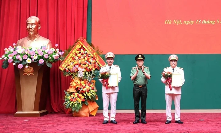 Chuyển nguyên trạng Tổng công ty GTEL về trực thuộc Bộ Công an Chuyển nguyên trạng Tổng công ty GTEL về trực thuộc Bộ Công an