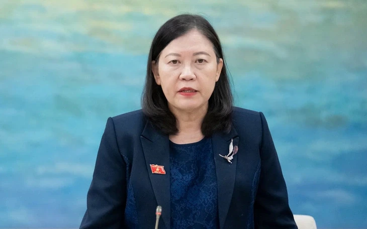 Có 21 nữ Ủy viên Trung ương Đảng, nhiều phụ nữ là sĩ quan cấp tướng quân đội, công an