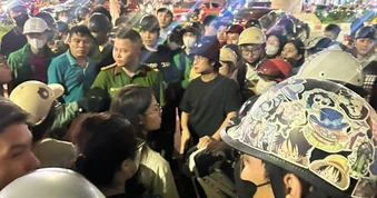 Cô gái nghi bị 2 vợ chồng đánh chảy máu đầu ở Hà Nội