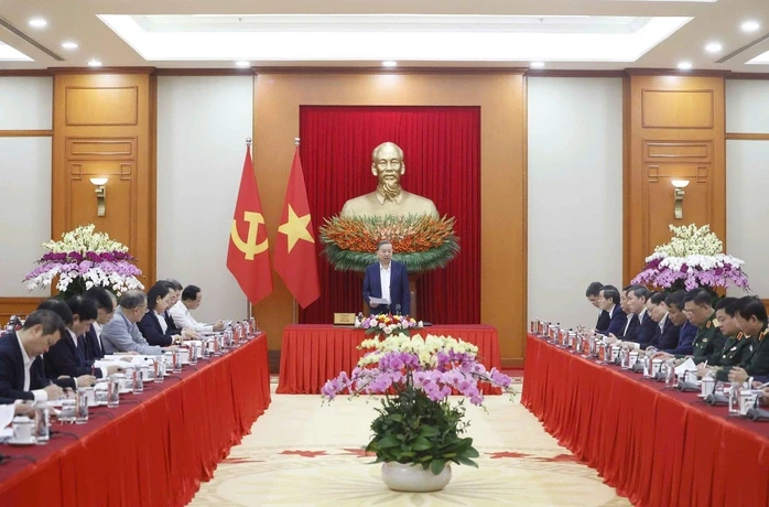 Cơ sở lý luận và thực tiễn cho chiến lược phát triển mới Cơ sở lý luận và thực tiễn cho chiến lược phát triển mới