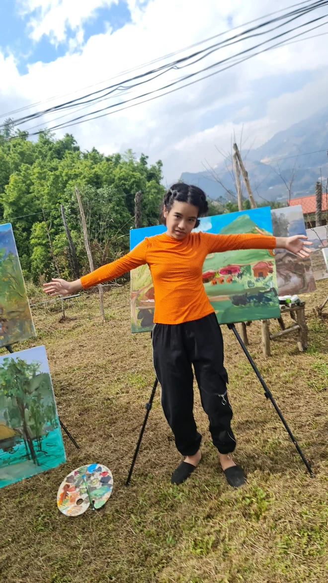 Con gái GS Đặng Hùng Võ tổ chức triển lãm tranh đầu tiên: Hành trình sáng tạo nghệ thuật Con gái GS Đặng Hùng Võ tổ chức triển lãm tranh đầu tiên: Hành trình sáng tạo nghệ thuật
