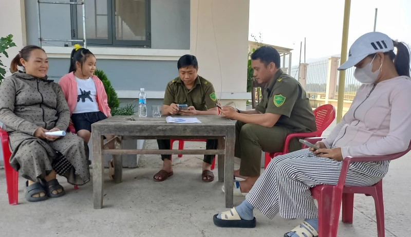Công an cấp xã ở Đà Nẵng và Quảng Ngãi thực hiện “nhiệm vụ kép” trong những ngày nghỉ lễ Công an cấp xã ở Đà Nẵng và Quảng Ngãi thực hiện “nhiệm vụ kép” trong những ngày nghỉ lễ