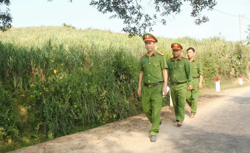 Công an đồng hành cùng các già làng xây dựng thế trận an ninh xã Tây Sơn ở phía Đông Đắk Lắk Công an đồng hành cùng các già làng xây dựng thế trận an ninh xã Tây Sơn ở phía Đông Đắk Lắk