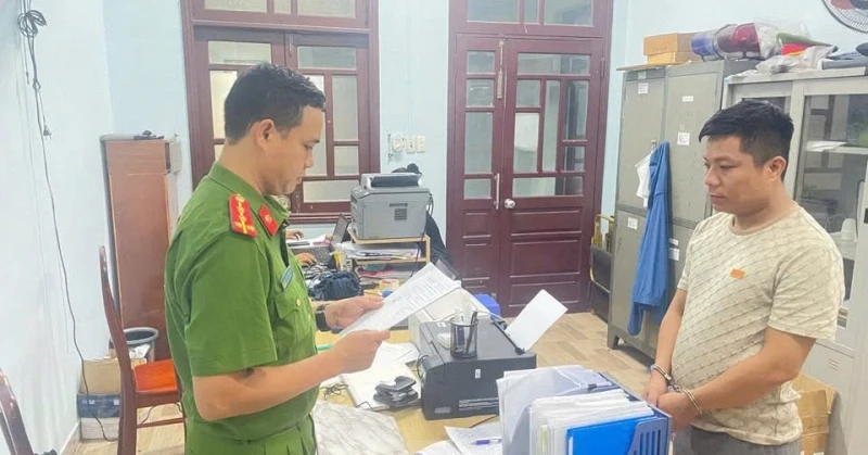 Công an đồng loạt kiểm tra 118 máy tính tại 5 quán internet Công an đồng loạt kiểm tra 118 máy tính tại 5 quán internet