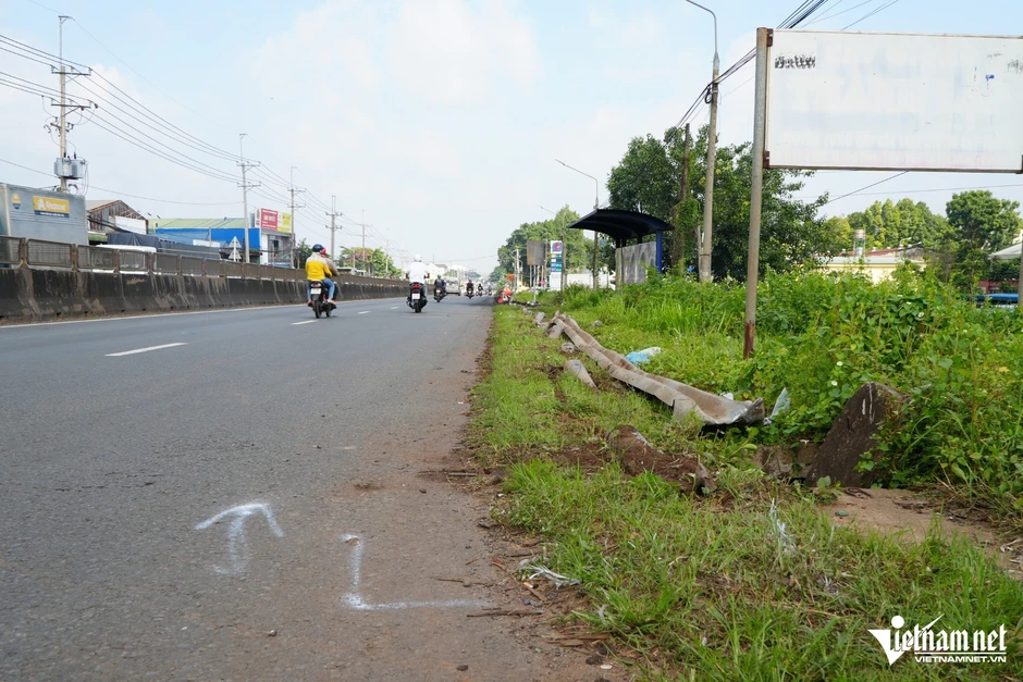 Công an Đồng Nai thông tin vụ cháy xe khách khiến 7 người tử vong Công an Đồng Nai thông tin vụ cháy xe khách khiến 7 người tử vong