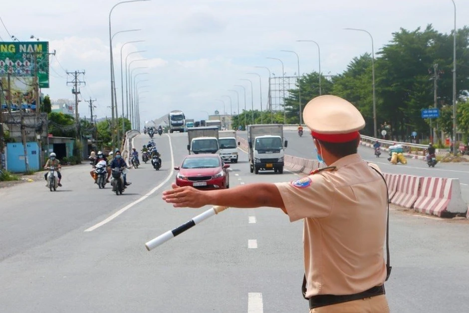 Công an Hà Nội: Thông báo tới tất cả người dân tham gia giao thông ngày 28/4
