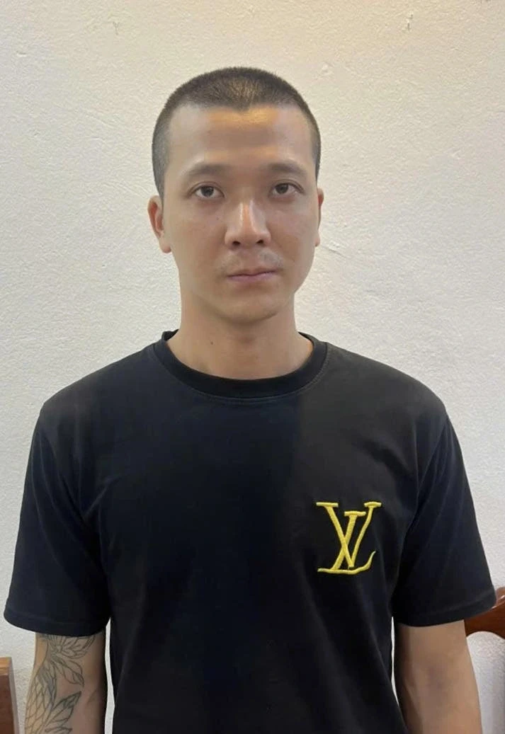 Công an Hà Nội thông tin vụ hai vợ chồng bị đe dọa thu 700.000 đồng/cuốc xe Công an Hà Nội thông tin vụ hai vợ chồng bị đe dọa thu 700.000 đồng/cuốc xe