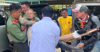 Công an hỗ trợ nữ du khách Pháp bị gãy chân khi đi du lịch Quảng Ngãi
