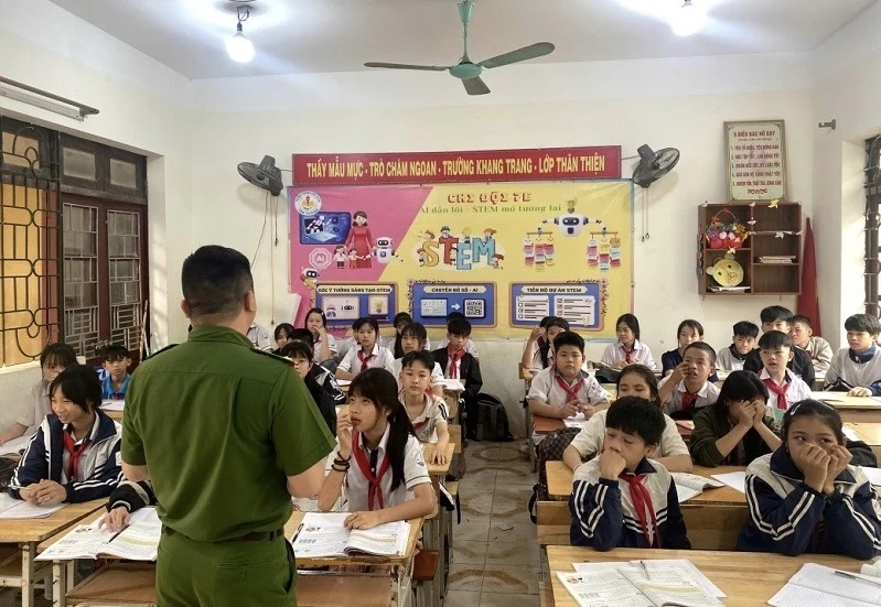 Công an Lạng Sơn ứng dụng công nghệ kết hợp xây dựng văn hóa giao thông