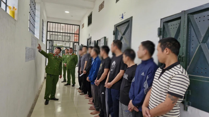 Công an Nghệ An chuẩn bị chu đáo bầu cử cho những “cử tri đặc biệt” Công an Nghệ An chuẩn bị chu đáo bầu cử cho những “cử tri đặc biệt”