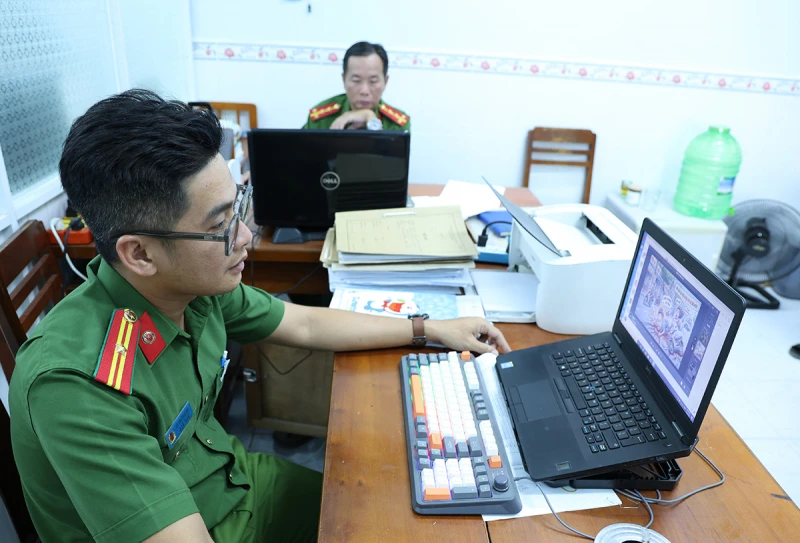 Công an phường “cửa ngõ” tỉnh An Giang ứng dụng Zalo trong phòng, chống tội phạm Công an phường “cửa ngõ” tỉnh An Giang ứng dụng Zalo trong phòng, chống tội phạm