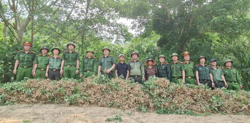 Công an Quảng Trị gần dân, sát dân bằng những việc làm thiết thực Công an Quảng Trị gần dân, sát dân bằng những việc làm thiết thực