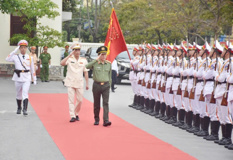 Công an Thanh Hóa chủ động kiến tạo phát triển, giữ vững an ninh từ cơ sở Công an Thanh Hóa chủ động kiến tạo phát triển, giữ vững an ninh từ cơ sở
