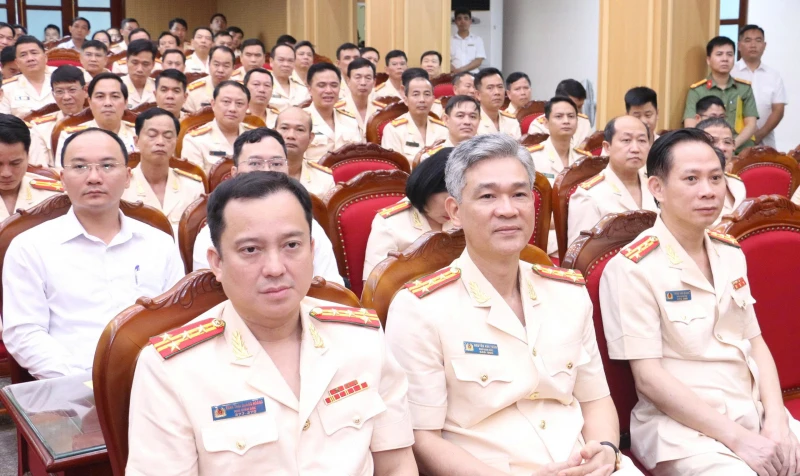 Công an Thanh Hóa chủ động kiến tạo phát triển, giữ vững an ninh từ cơ sở Công an Thanh Hóa chủ động kiến tạo phát triển, giữ vững an ninh từ cơ sở