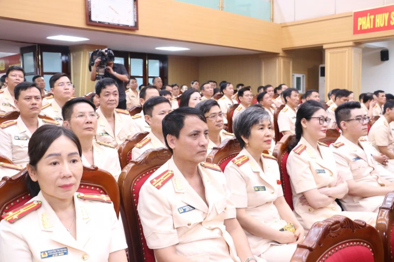 Công an Thanh Hóa chủ động kiến tạo phát triển, giữ vững an ninh từ cơ sở Công an Thanh Hóa chủ động kiến tạo phát triển, giữ vững an ninh từ cơ sở