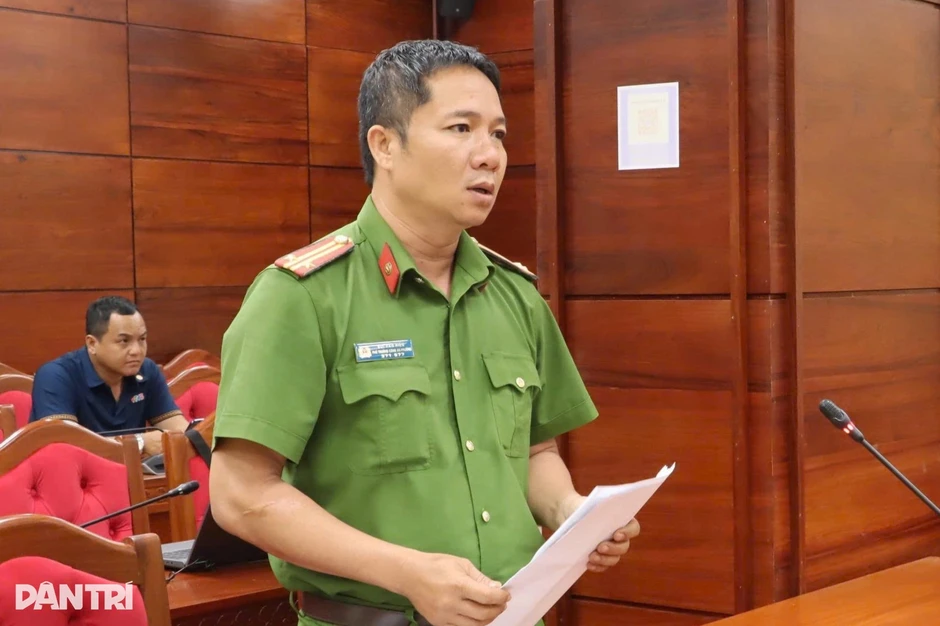 Công an thông tin vụ bé trai 10 tuổi bị bố đánh chi chít vết thương Công an thông tin vụ bé trai 10 tuổi bị bố đánh chi chít vết thương