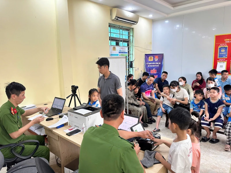 Công an tỉnh Bắc Ninh xuyên lễ phục vụ tiến độ xây dựng dự án Sân bay Gia Bình Công an tỉnh Bắc Ninh xuyên lễ phục vụ tiến độ xây dựng dự án Sân bay Gia Bình