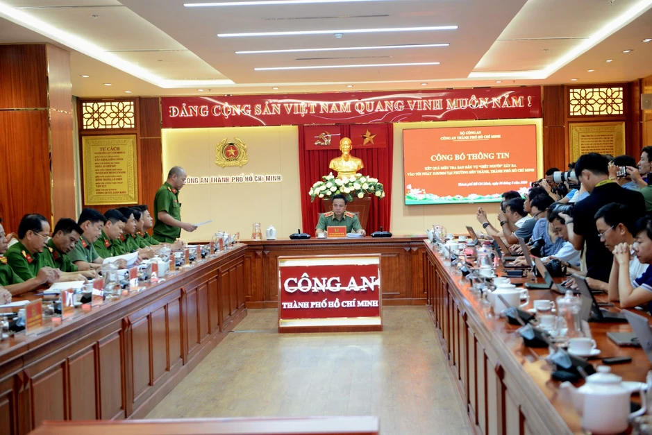 Công an TP Hồ Chí Minh công bố kết quả điều tra ban đầu vụ nổ súng khiến 1 người tử vong Công an TP Hồ Chí Minh công bố kết quả điều tra ban đầu vụ nổ súng khiến 1 người tử vong