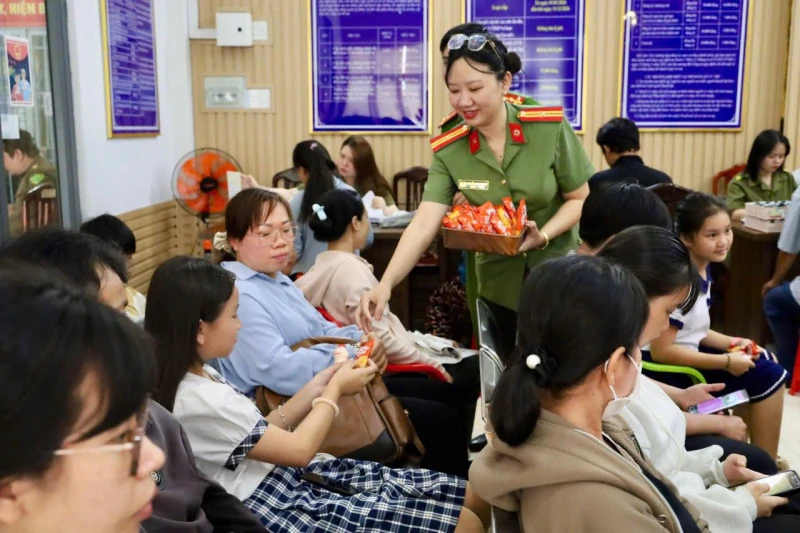 Công an TP Hồ Chí Minh tăng tốc cấp căn cước cho học sinh kịp kỳ thi