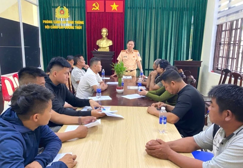 Công an TP Huế đảm bảo an toàn giao thông trên sông Hương và đầm phá Tam Giang