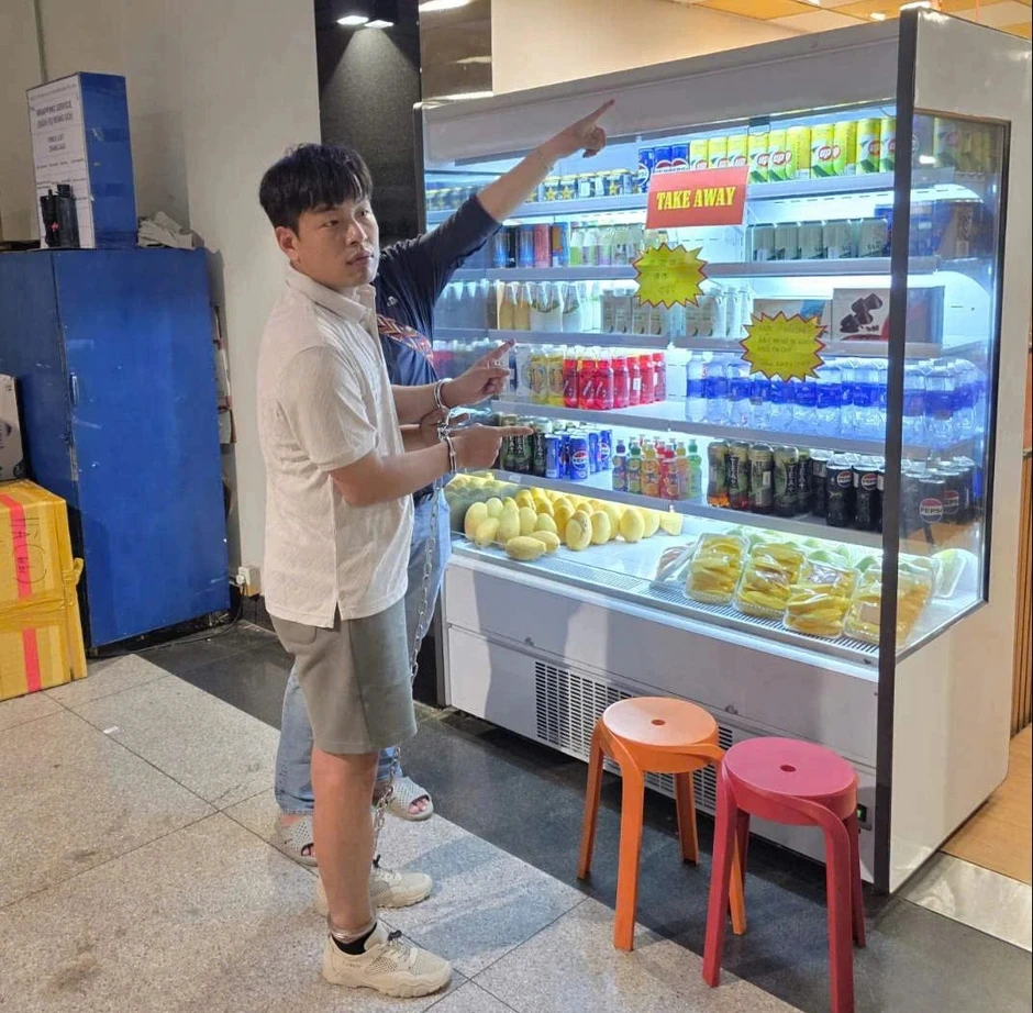 Công an TP.HCM bắt nghi phạm giết người, tẩu thoát qua sân bay Tân Sơn Nhất Công an TP.HCM bắt nghi phạm giết người, tẩu thoát qua sân bay Tân Sơn Nhất