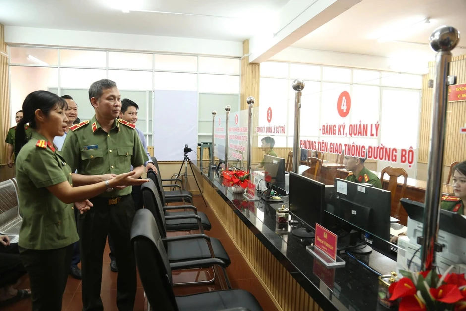 Công an TP.HCM giữ vững mục tiêu kiềm chế, kéo giảm tội phạm Công an TP.HCM giữ vững mục tiêu kiềm chế, kéo giảm tội phạm