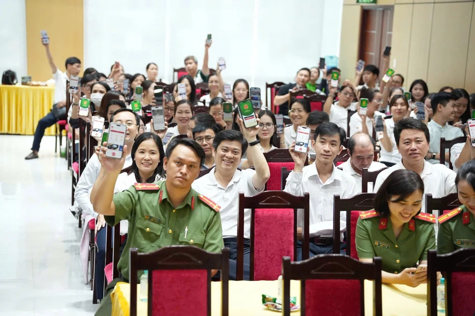 Công an TP.HCM ra quân 45 ngày đêm 'xóa sổ' tội phạm ma túy Công an TP.HCM ra quân 45 ngày đêm 'xóa sổ' tội phạm ma túy