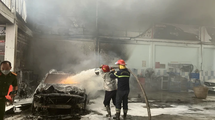 Công an TP.HCM thông tin vụ cháy gara ô tô cạnh trường mầm non