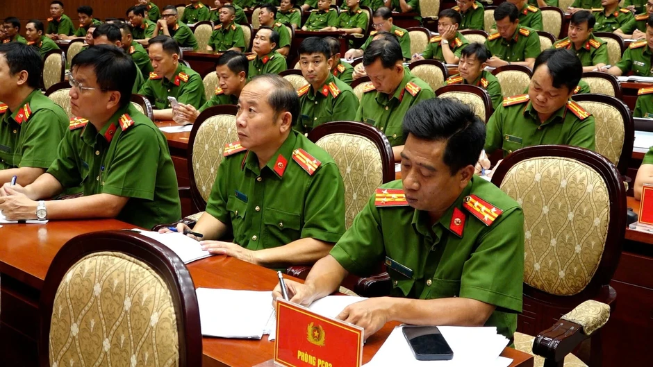Công an TPHCM triển khai cao điểm 45 ngày đêm rà soát, làm sạch địa bàn Công an TPHCM triển khai cao điểm 45 ngày đêm rà soát, làm sạch địa bàn