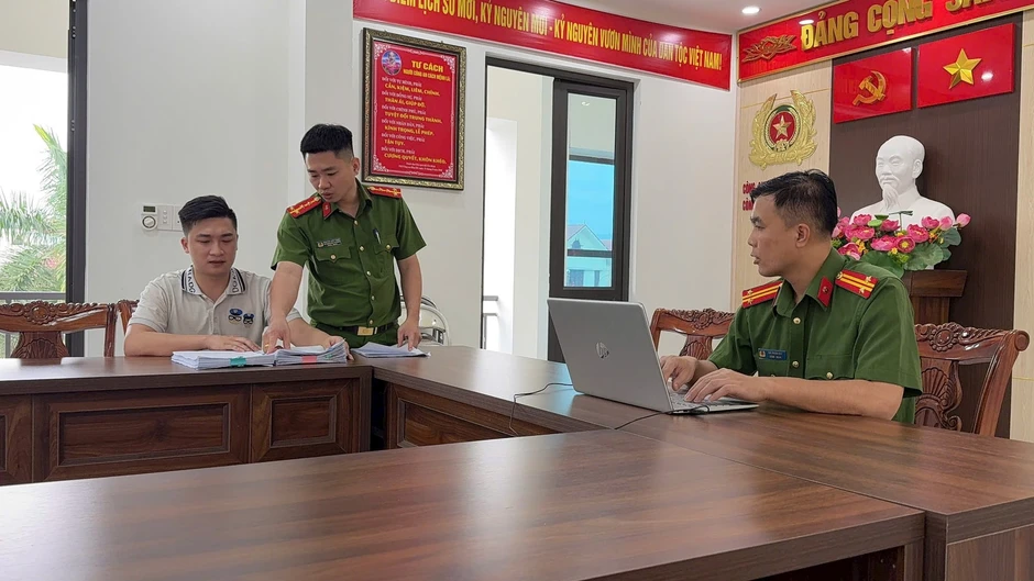 Công an triệu tập Đỗ Tiến Xuân, phát hiện tài khoản phát sinh hàng chục nghìn giao dịch trong thời gian ngắn Công an triệu tập Đỗ Tiến Xuân, phát hiện tài khoản phát sinh hàng chục nghìn giao dịch trong thời gian ngắn
