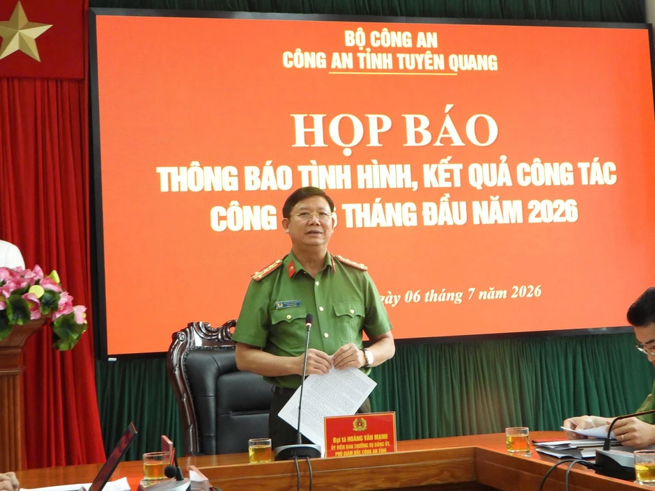 Công an Tuyên Quang họp báo, thông tin về diễn biến vụ 146 điểm 10 môn Toán Công an Tuyên Quang họp báo, thông tin về diễn biến vụ 146 điểm 10 môn Toán