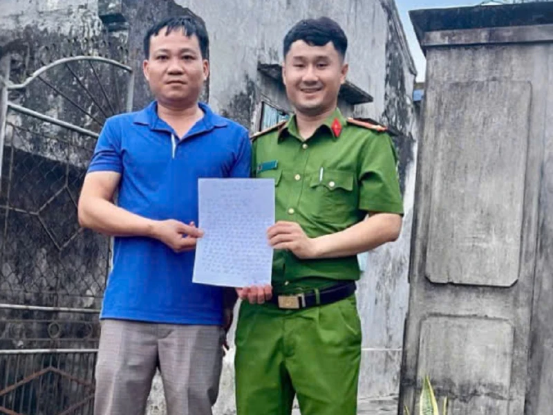 Công an xã giúp người đàn ông tìm lại thân nhân và danh tính Liệt sĩ sau 45 năm thất lạc Công an xã giúp người đàn ông tìm lại thân nhân và danh tính Liệt sĩ sau 45 năm thất lạc