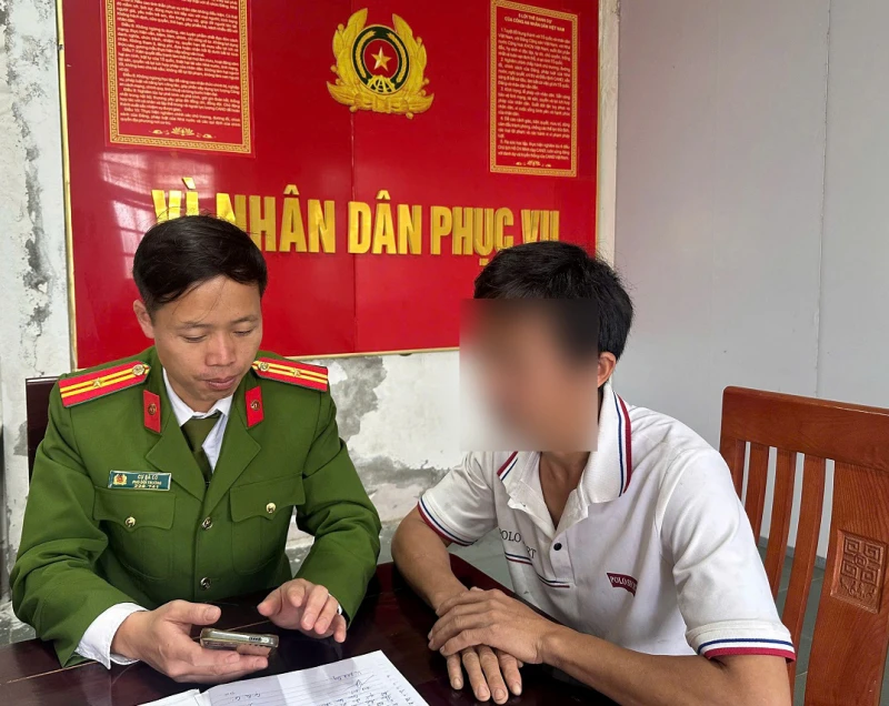 Công an xã ngăn ngừa nhiều vụ lừa đảo qua mạng Internet Công an xã ngăn ngừa nhiều vụ lừa đảo qua mạng Internet