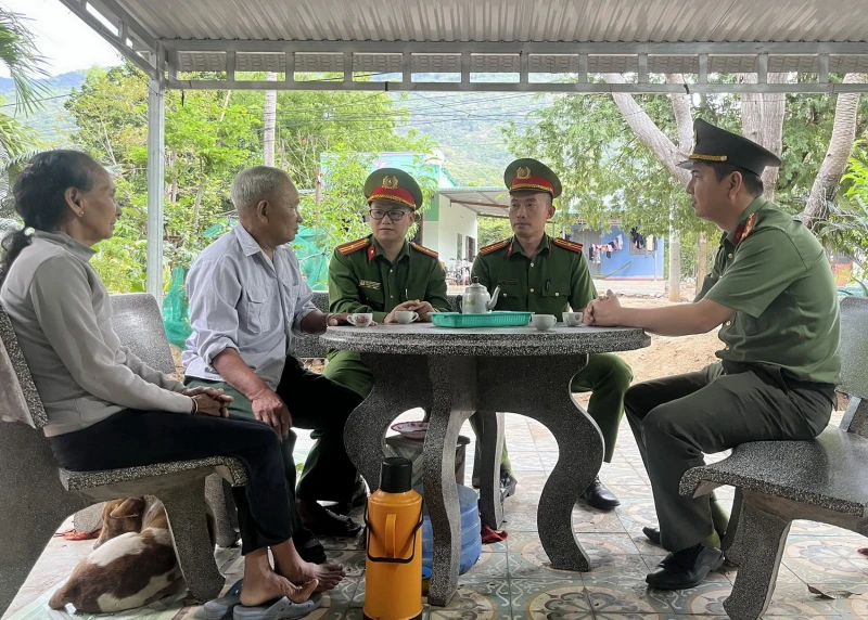 Công an xã ở nơi có đông đồng bào dân tộc Raglai nâng cao hiệu quả gần dân Công an xã ở nơi có đông đồng bào dân tộc Raglai nâng cao hiệu quả gần dân
