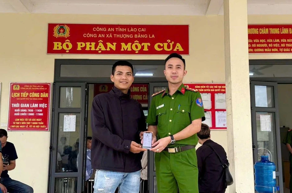Công an xác minh các giao dịch chuyển khoản từ 5 triệu, 100 triệu, 1 tỷ đồng,... của nhiều người dân Công an xác minh các giao dịch chuyển khoản từ 5 triệu, 100 triệu, 1 tỷ đồng,... của nhiều người dân