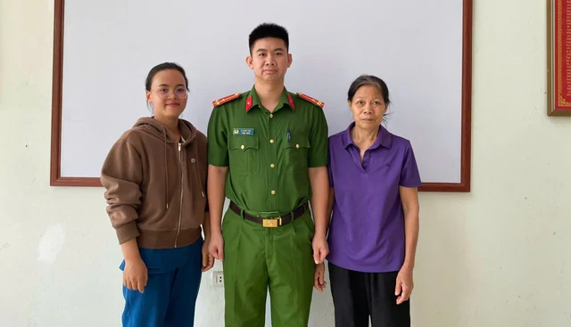 Công an xác minh giao dịch chuyển khoản 30 triệu đồng gửi tới tài khoản của bà Nguyễn Thị Kim Yên Công an xác minh giao dịch chuyển khoản 30 triệu đồng gửi tới tài khoản của bà Nguyễn Thị Kim Yên