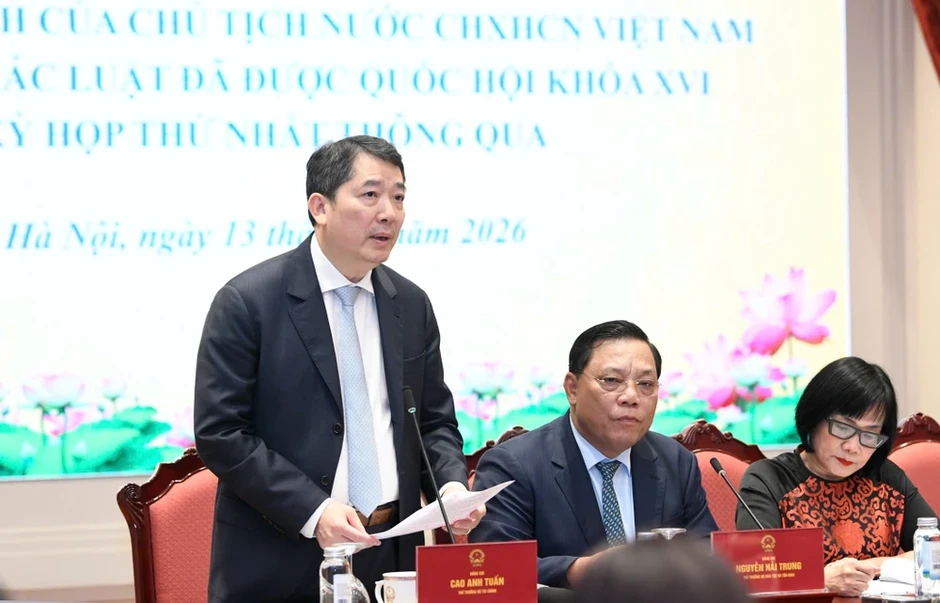 Công bố Lệnh của Chủ tịch nước về luật thuế quan trọng liên quan đến hộ kinh doanh
