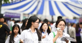 Công bố phổ điểm 5 tổ hợp truyền thống xét tuyển đại học năm 2026