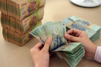 Công đoàn đề xuất 2 phương án tăng lương tối thiểu vùng từ 2027