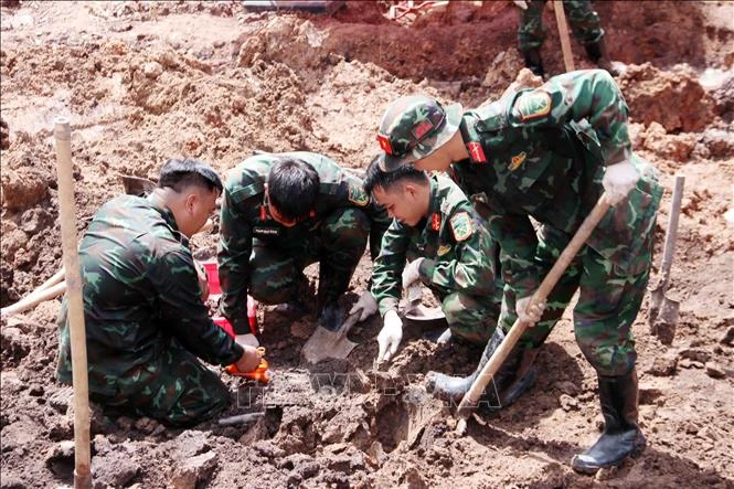 Công nghệ ADN thế hệ mới - 'chìa khóa' để 'trả lại tên' cho các anh hùng liệt sĩ Công nghệ ADN thế hệ mới - 'chìa khóa' để 'trả lại tên' cho các anh hùng liệt sĩ