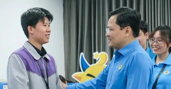 Công ty tri ân người lao động: Tặng vàng, thưởng tiền, dầu ăn, sữa...